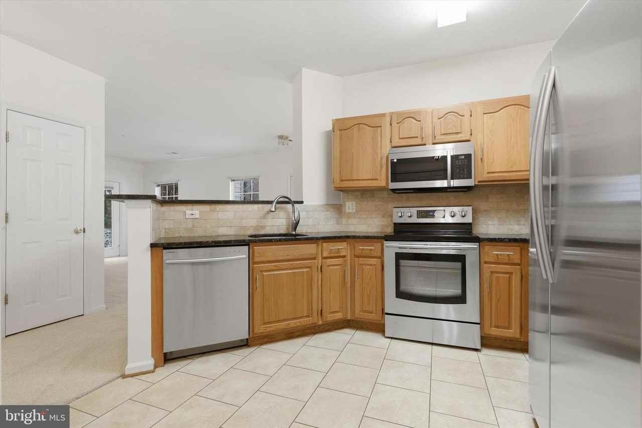 1640 Fallowfield Ct - Photo 4 of 27