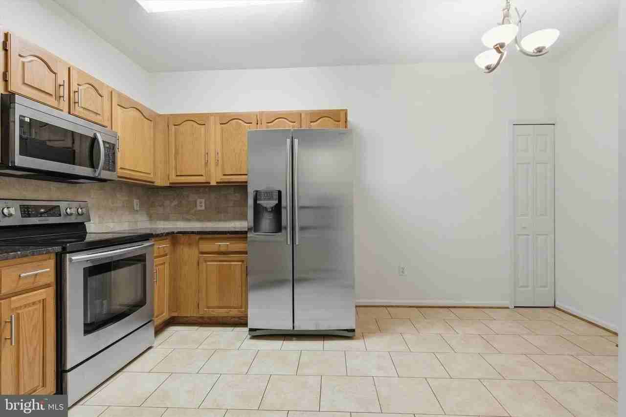 1640 Fallowfield Ct - Photo 5 of 27