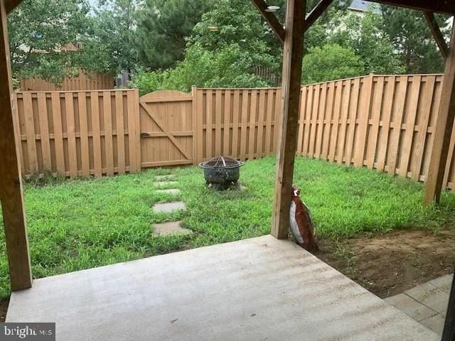 856 Nancy Lynn Ln - Photo 6 of 37