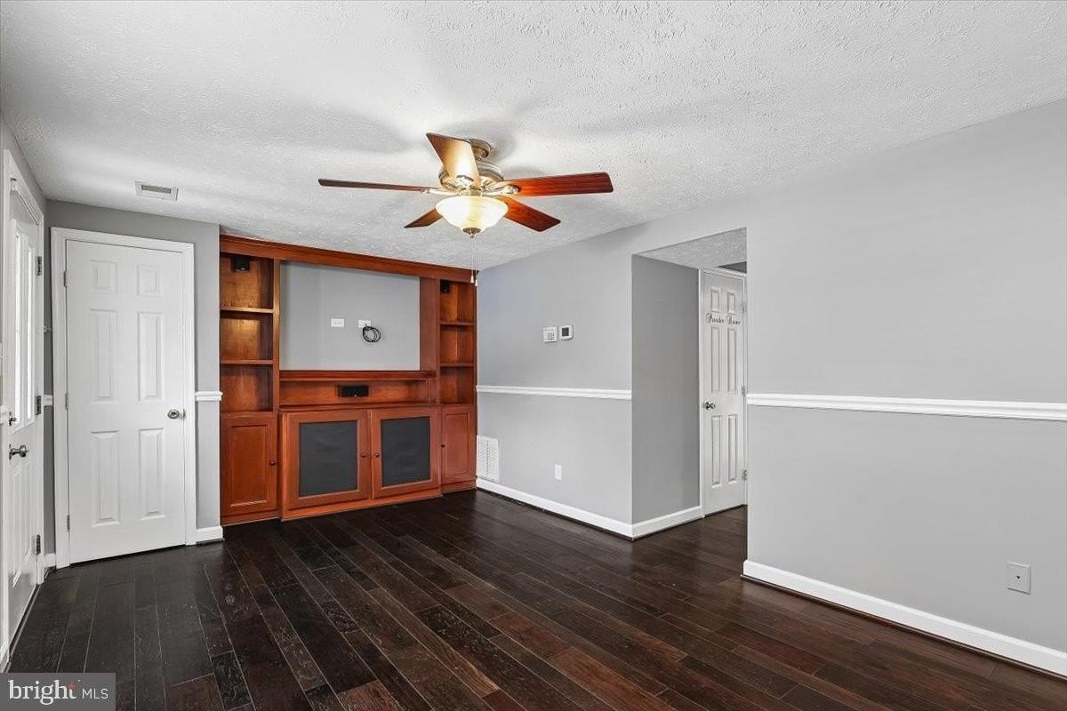 1594 Lodge Pole Ct - Photo 5 of 28