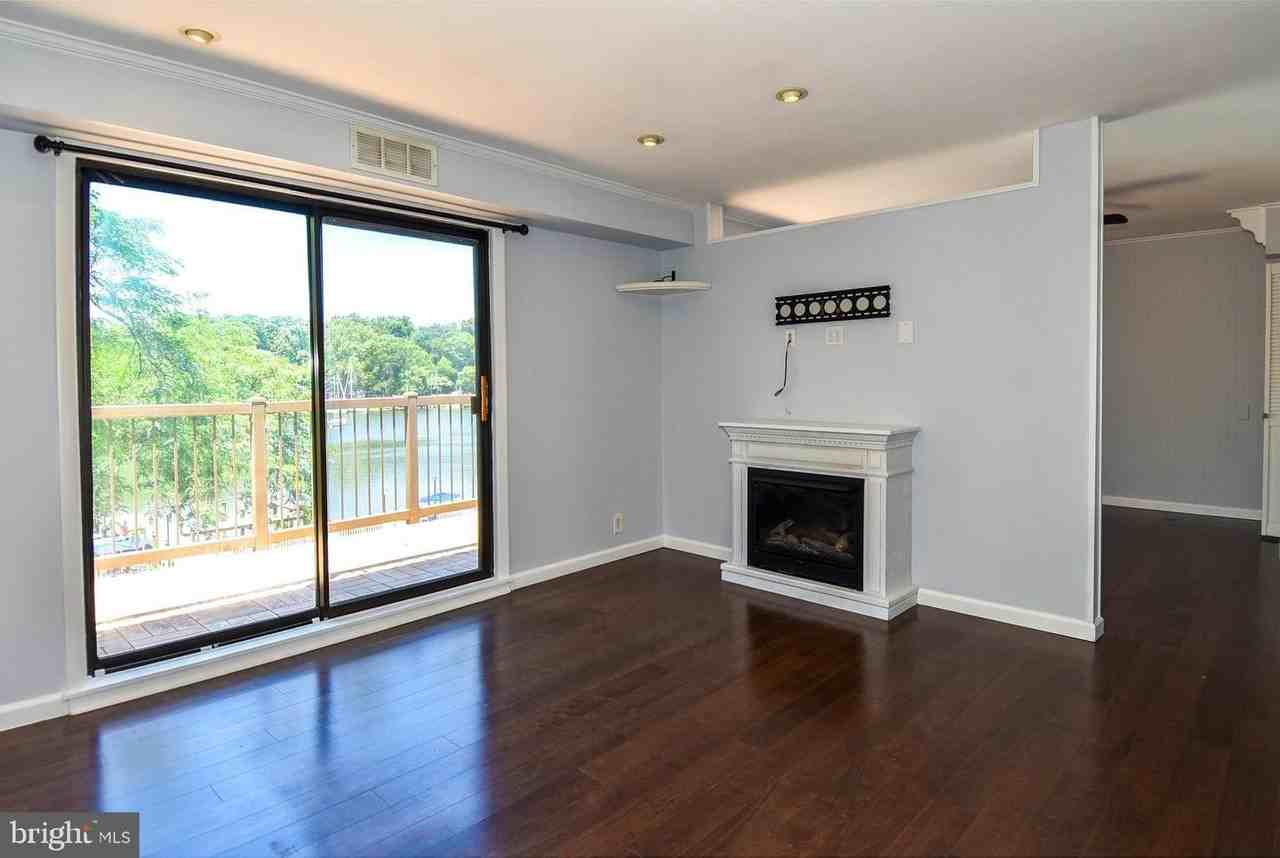308 Forbes St - Photo 7 of 33