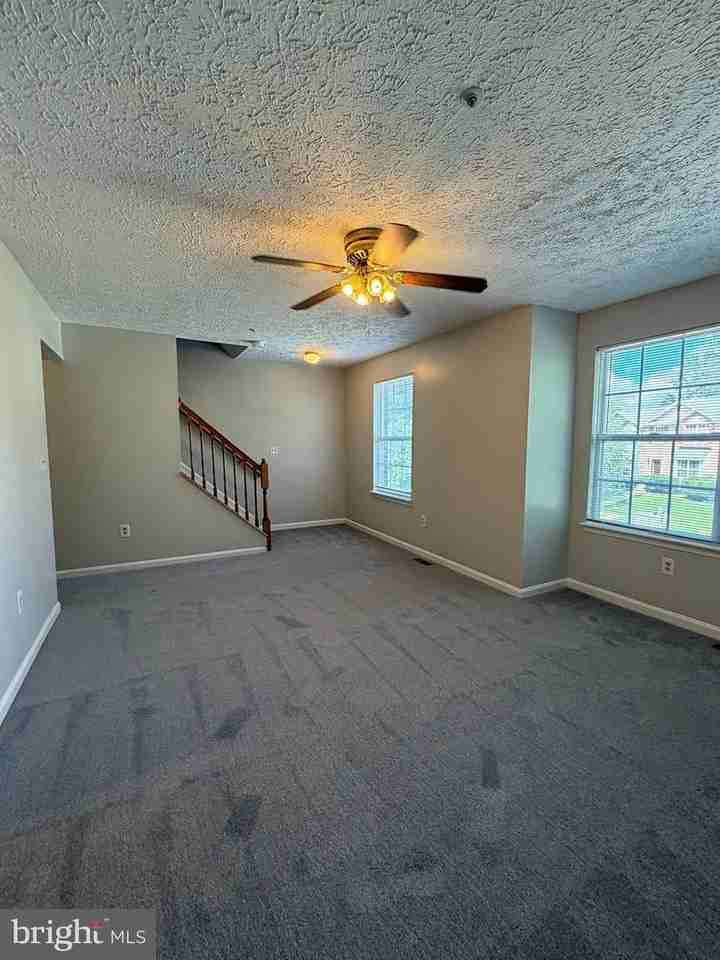 2220 Conquest Way - Photo 4 of 20