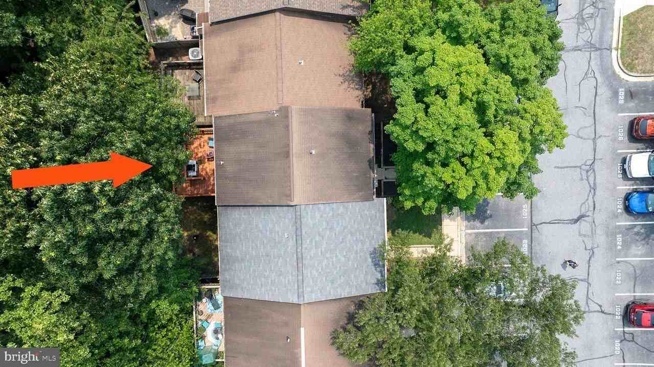 1025 Commanders Way N - Photo 3 of 36
