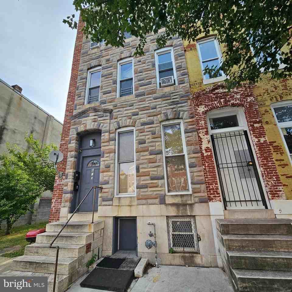 813 N Fulton Ave - Photo 2 of 19