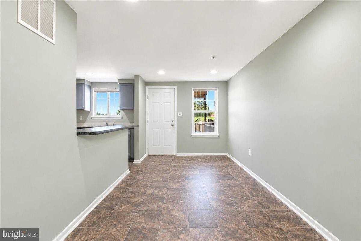 3426 Round Rd - Photo 3 of 24