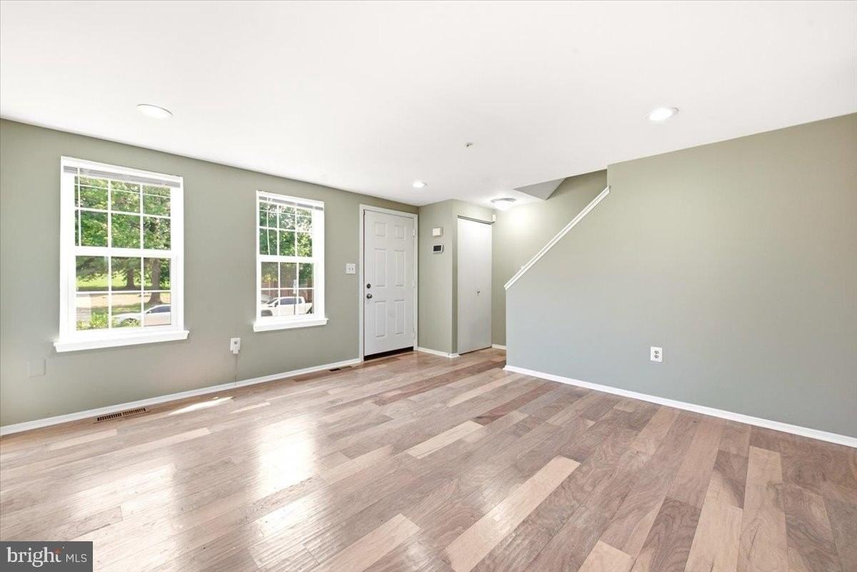 3426 Round Rd - Photo 5 of 24