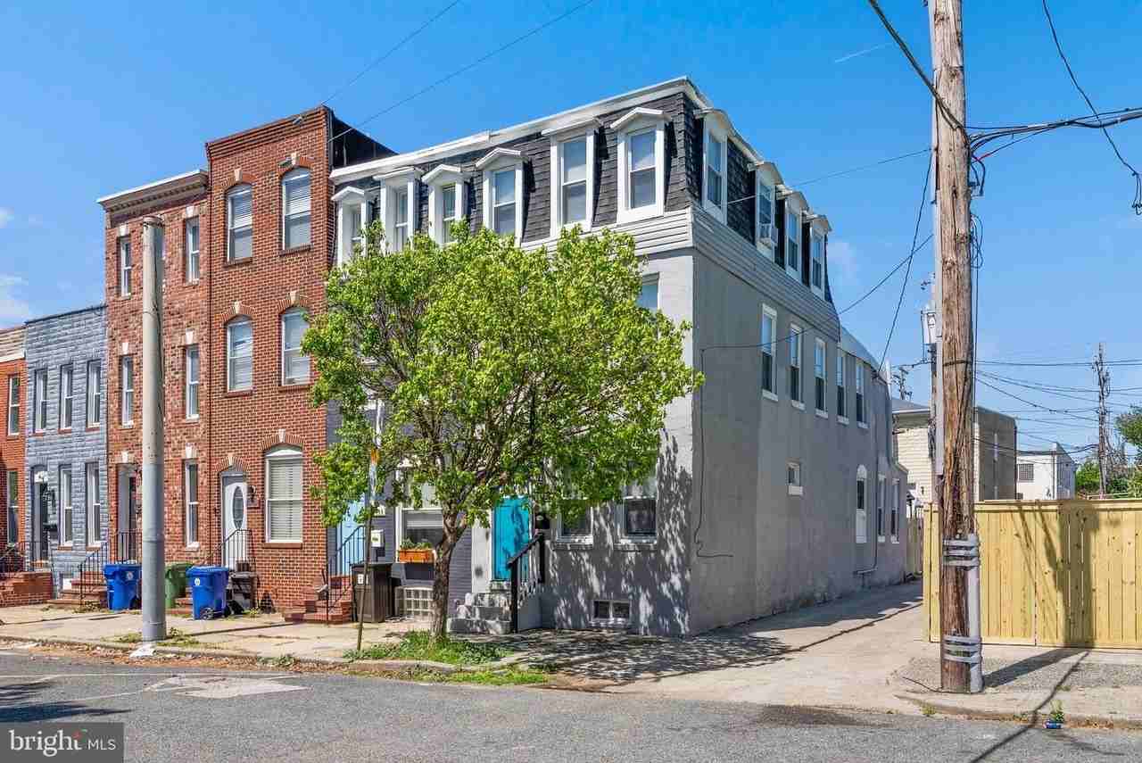 1102B Carroll St - Photo 3 of 47