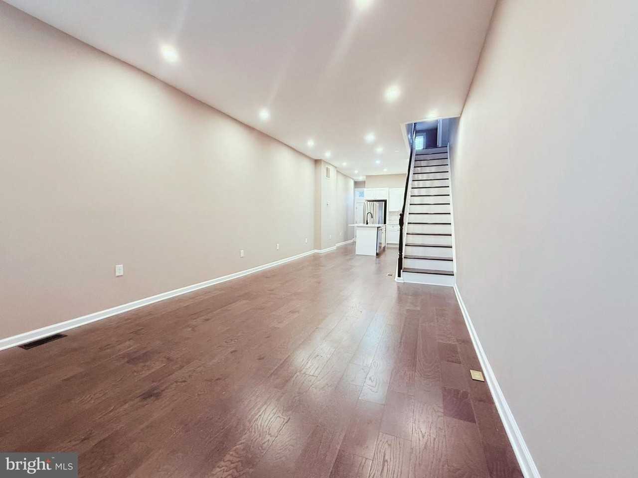 715 N Patterson Park Ave - Photo 4 of 24