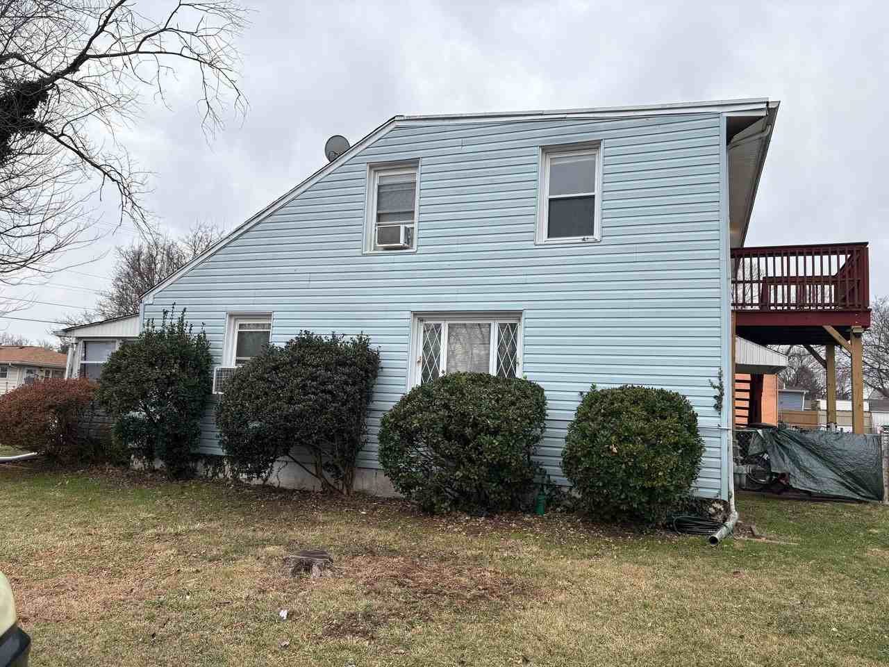 1314 Dorchester Ave - Photo 2 of 13