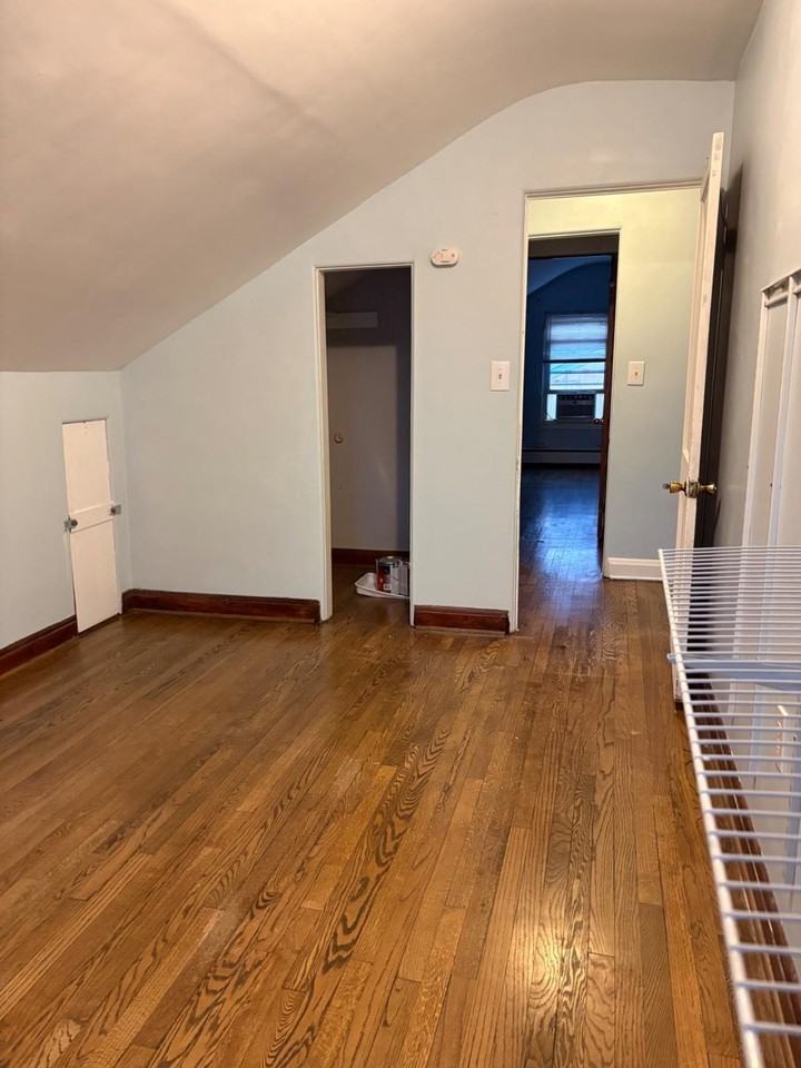 1314 Dorchester Ave - Photo 6 of 13