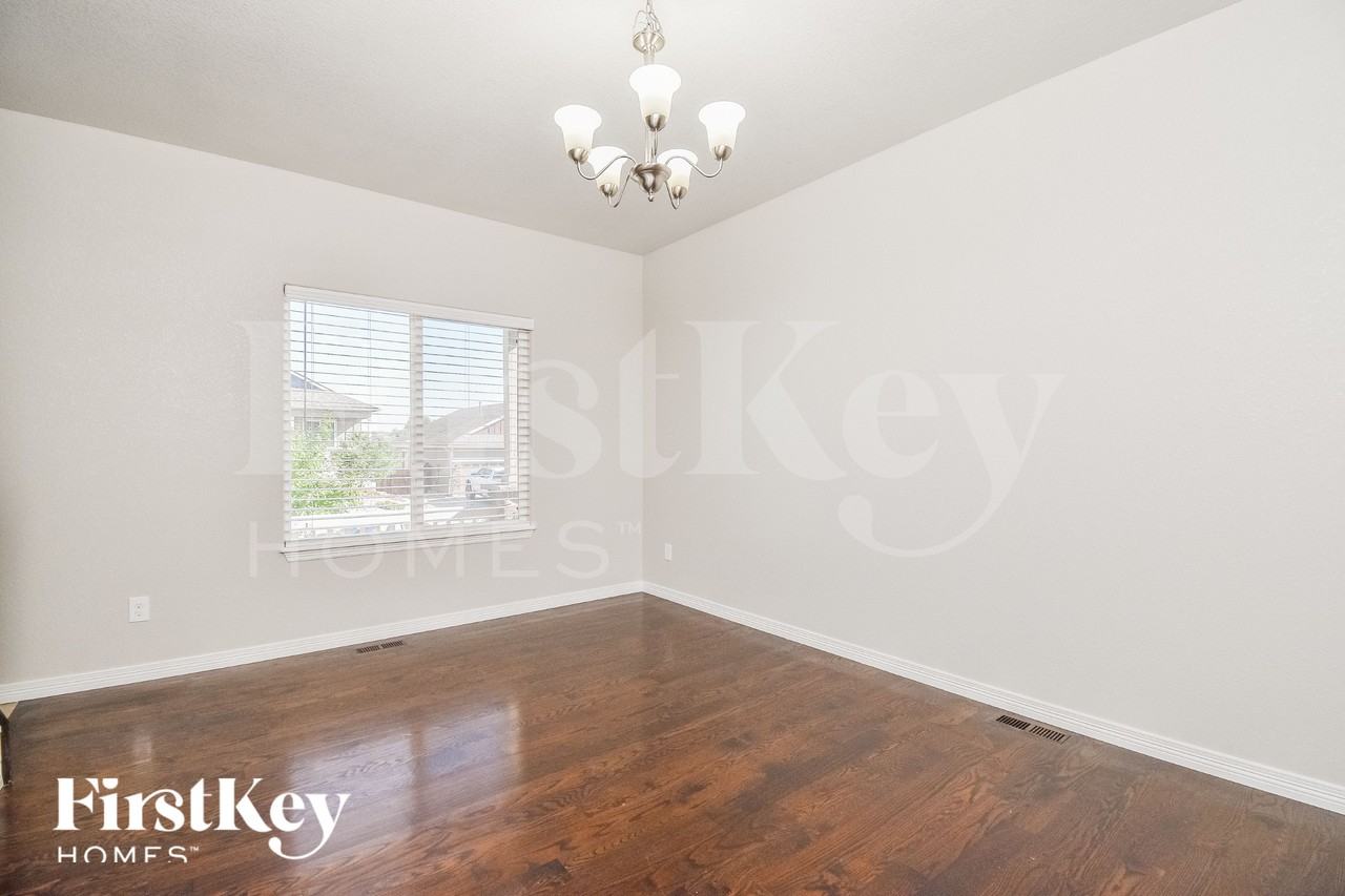 7495 Araia Dr - Photo 4 of 15