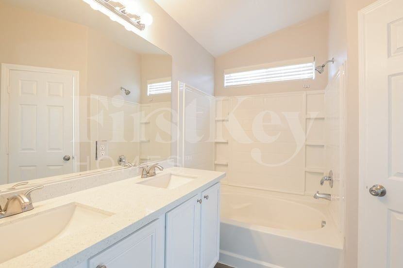 6417 Strongbow Dr - Photo 7 of 15