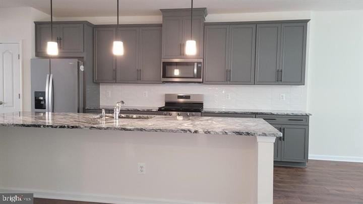 9360 Seney Ln - Photo 5 of 25
