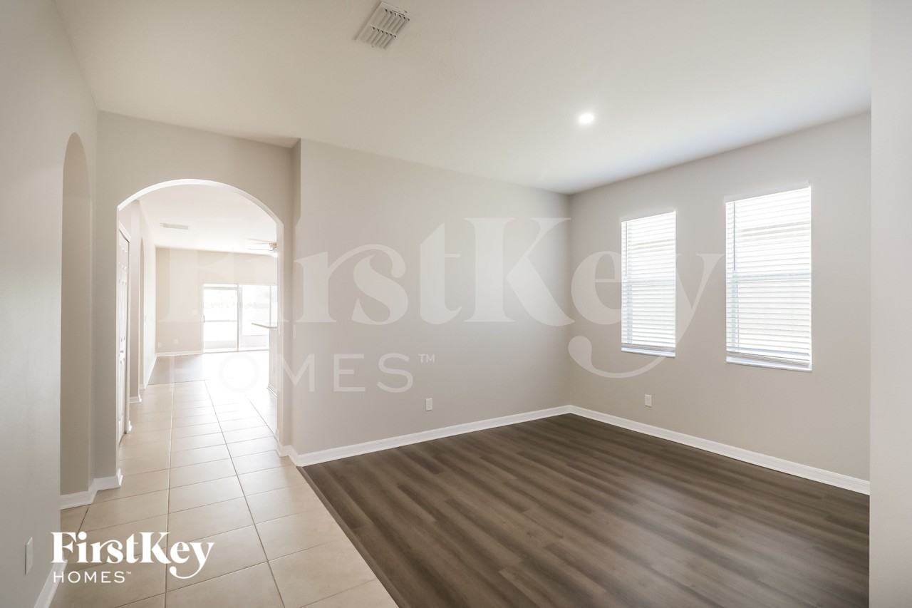 1134 Ketzal Dr - Photo 4 of 16
