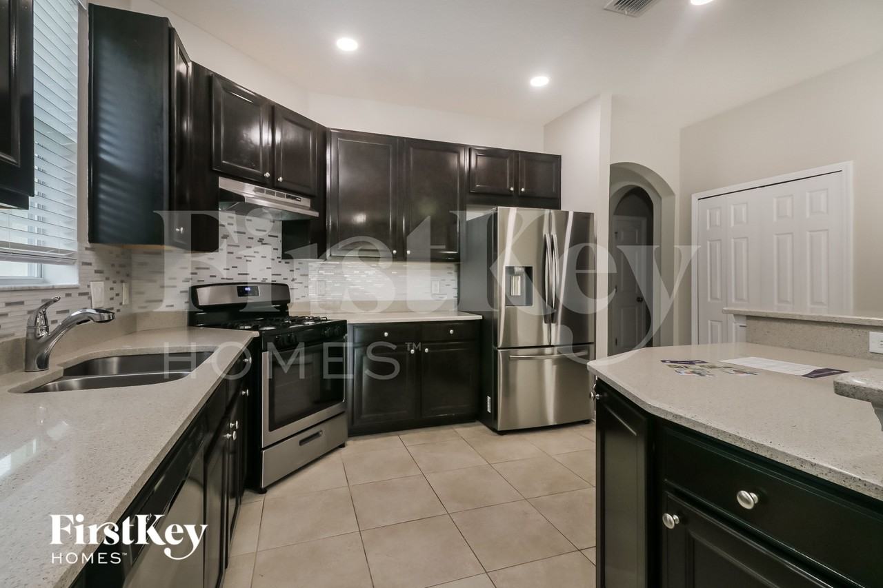 1134 Ketzal Dr - Photo 6 of 16