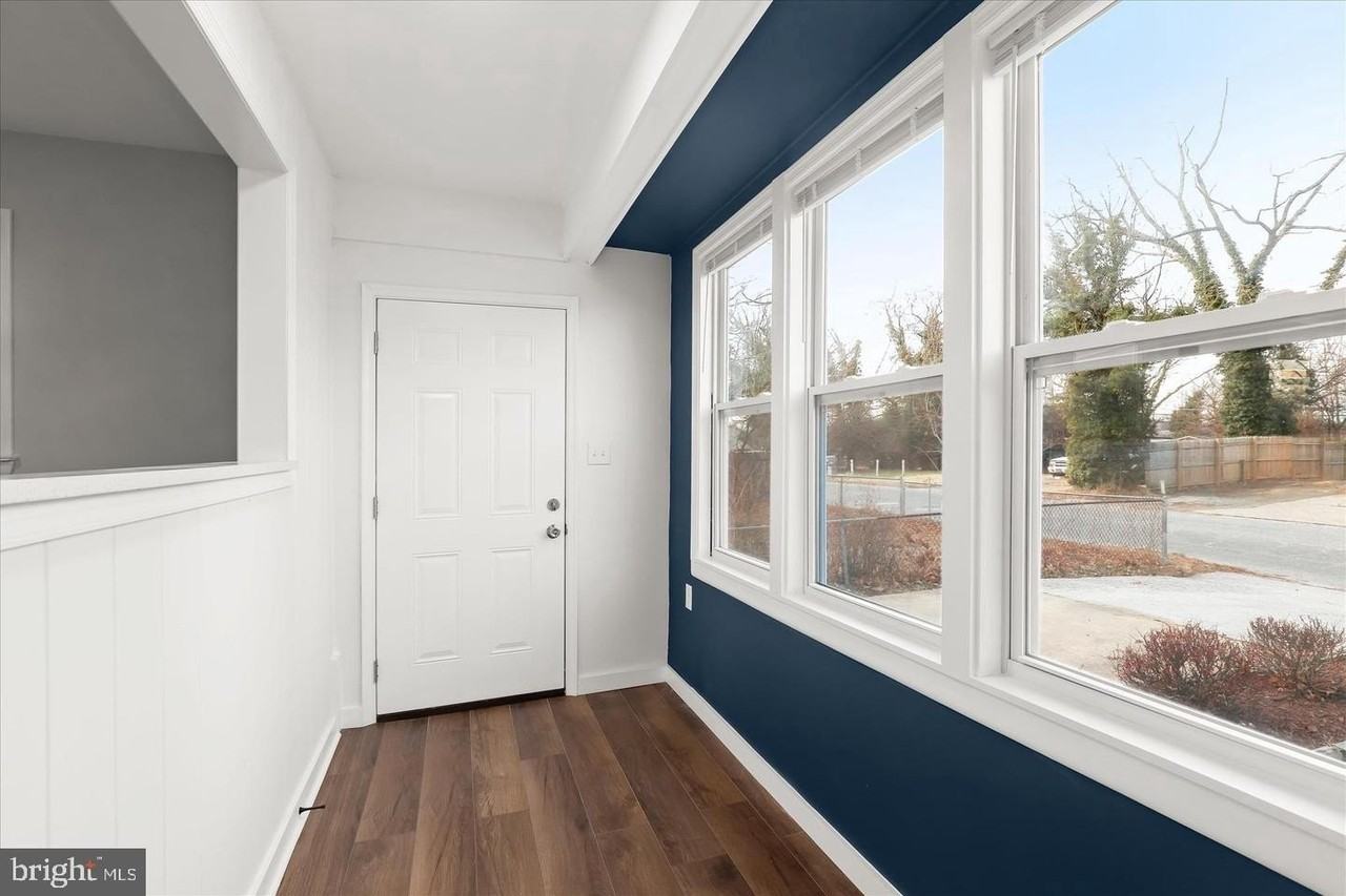 517 Winters Ln - Photo 6 of 44