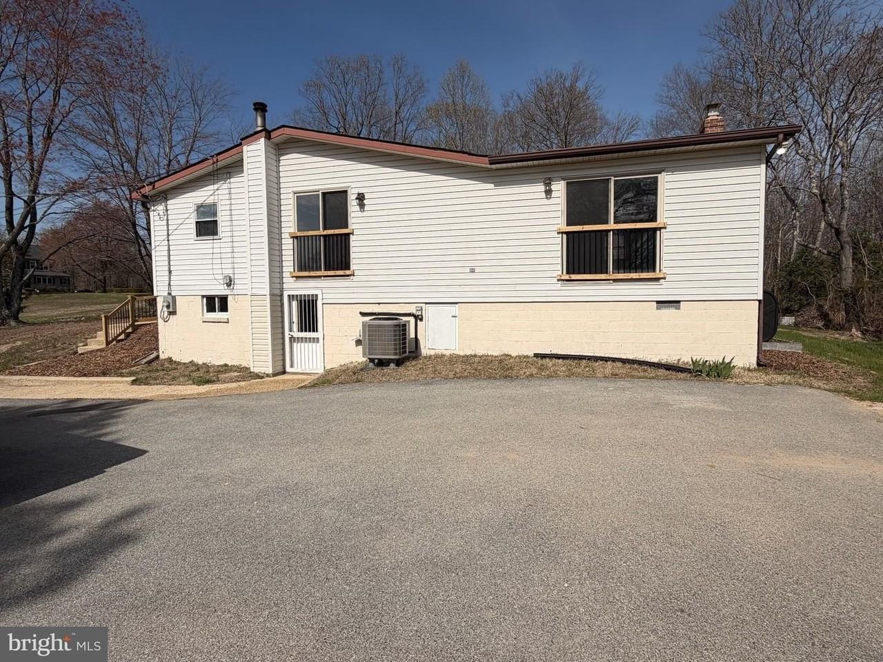 7285 Clyde Jones Rd - Photo 6 of 40