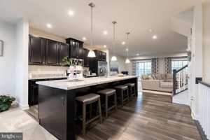 featured image of 10141 Fauberg St