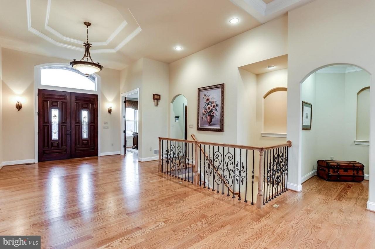 4410 Tuscarora Rd - Photo 2 of 50
