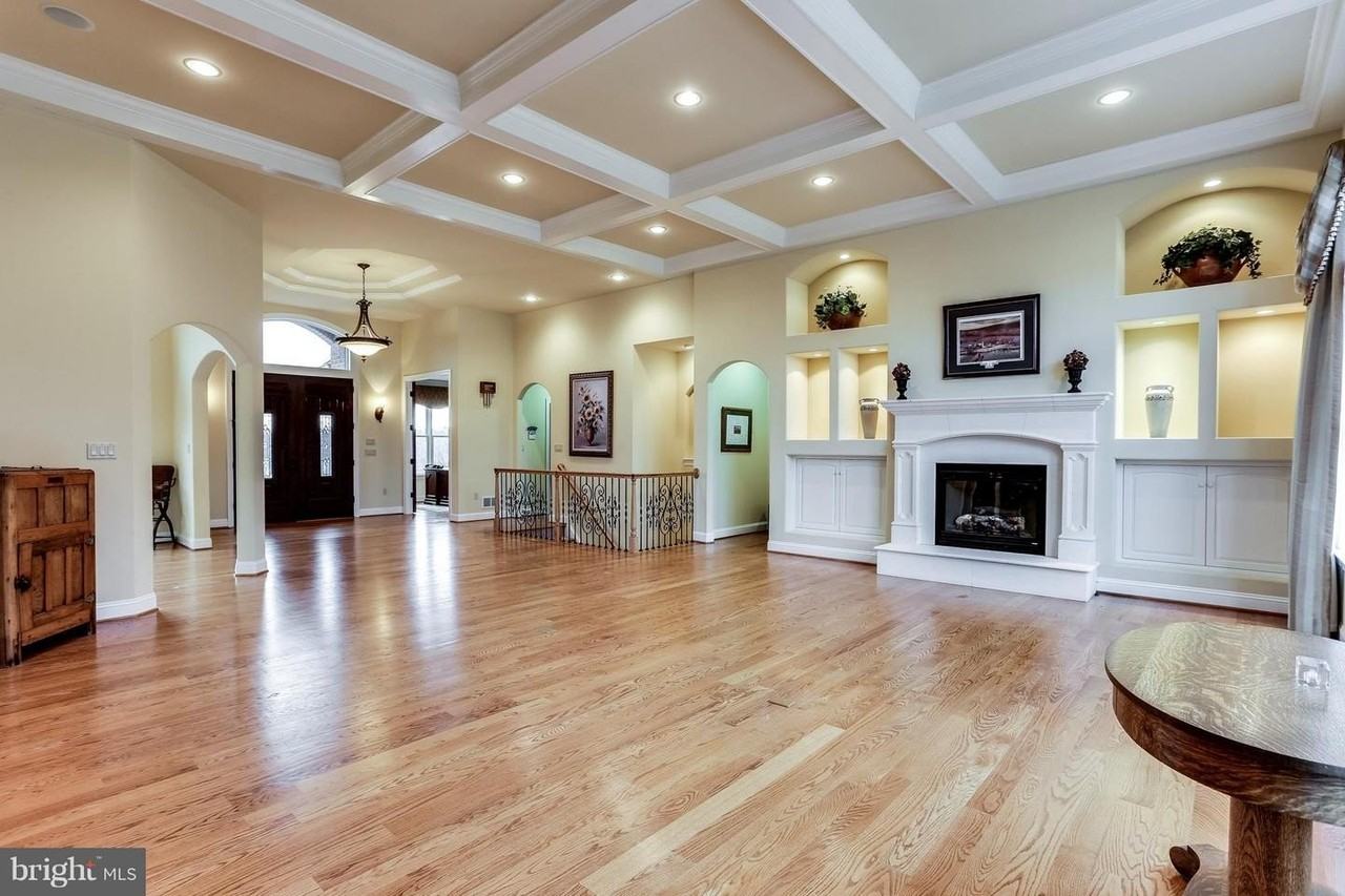 4410 Tuscarora Rd - Photo 4 of 50