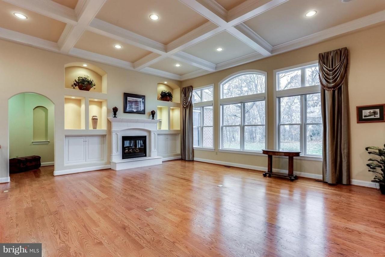 4410 Tuscarora Rd - Photo 5 of 50