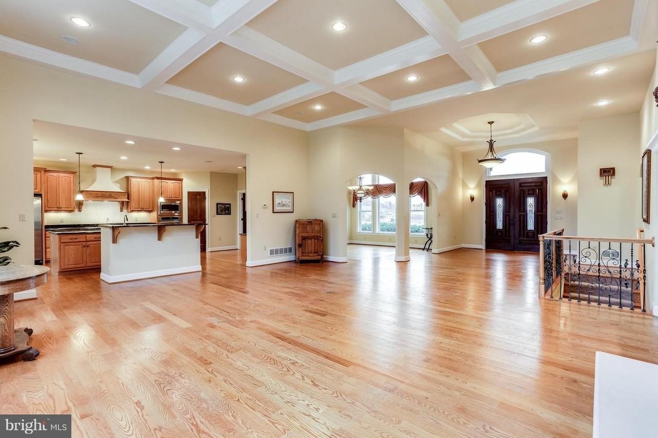 4410 Tuscarora Rd - Photo 6 of 50