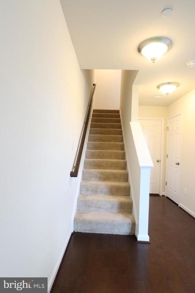 6303 Posey St - Photo 5 of 40