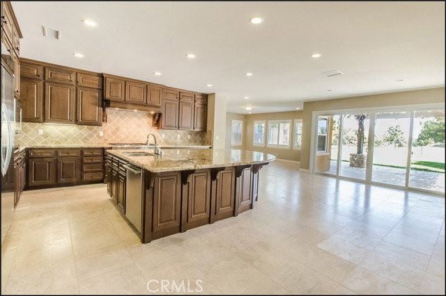 47 Santa Barbara Dr - Photo 4 of 7