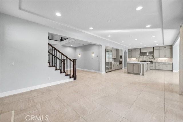 65 Mapleton - Photo 6 of 8