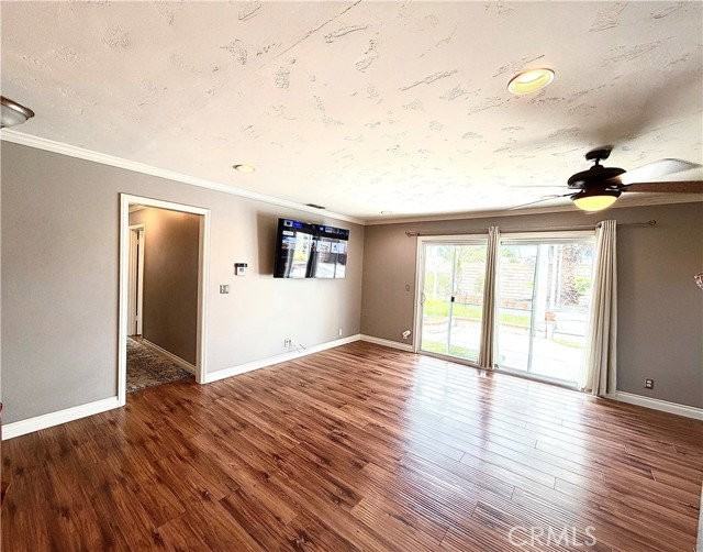 6131 Glenwood Dr - Photo 5 of 7