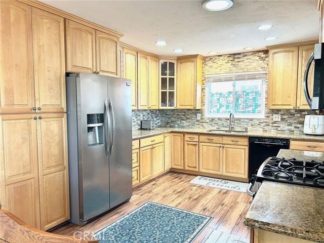 6131 Glenwood Dr - Photo 6 of 7