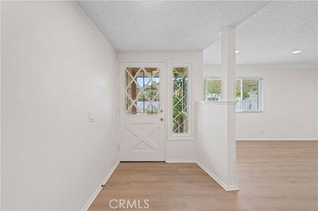1019 E Walnut Ave - Photo 5 of 8