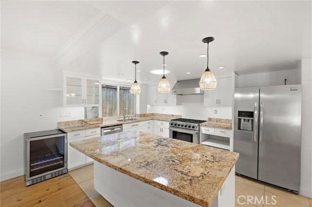 273 Cecil Pl - Photo 3 of 8