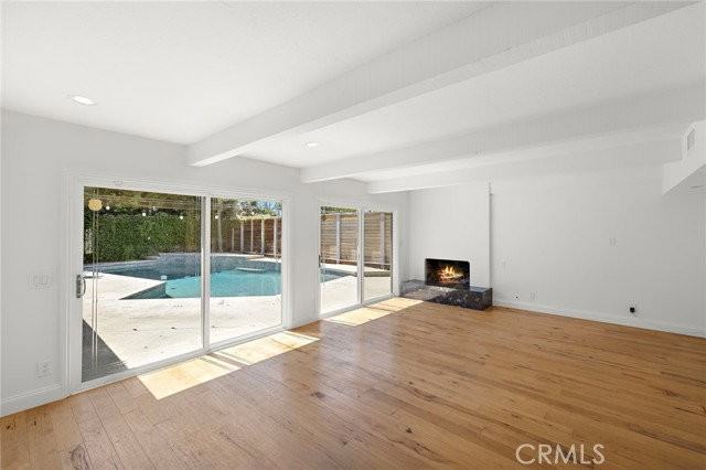 273 Cecil Pl - Photo 5 of 8