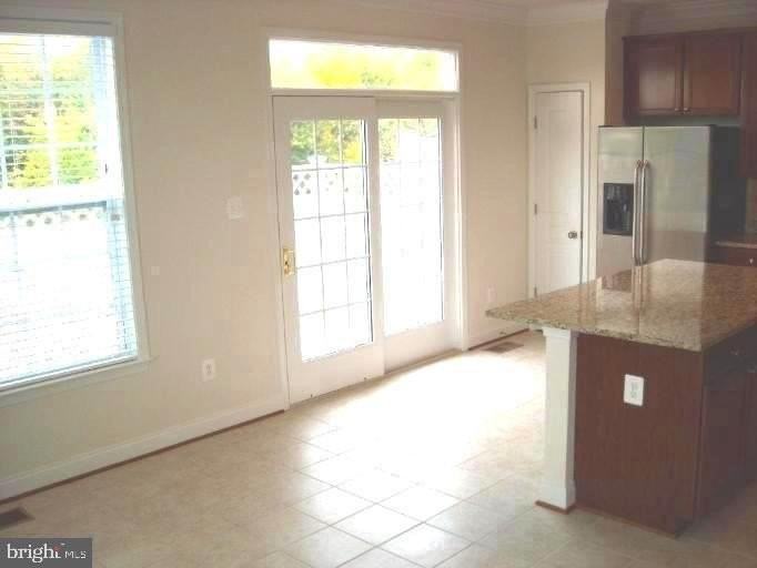 8621 Blue Smoke Ct - Photo 7 of 10