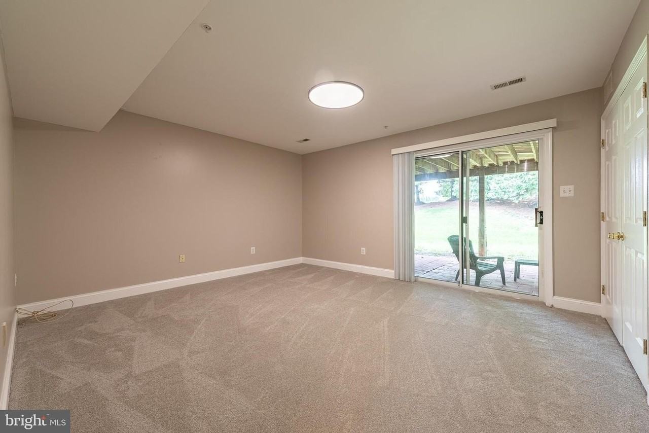6209 Deep River Cyn - Photo 3 of 31