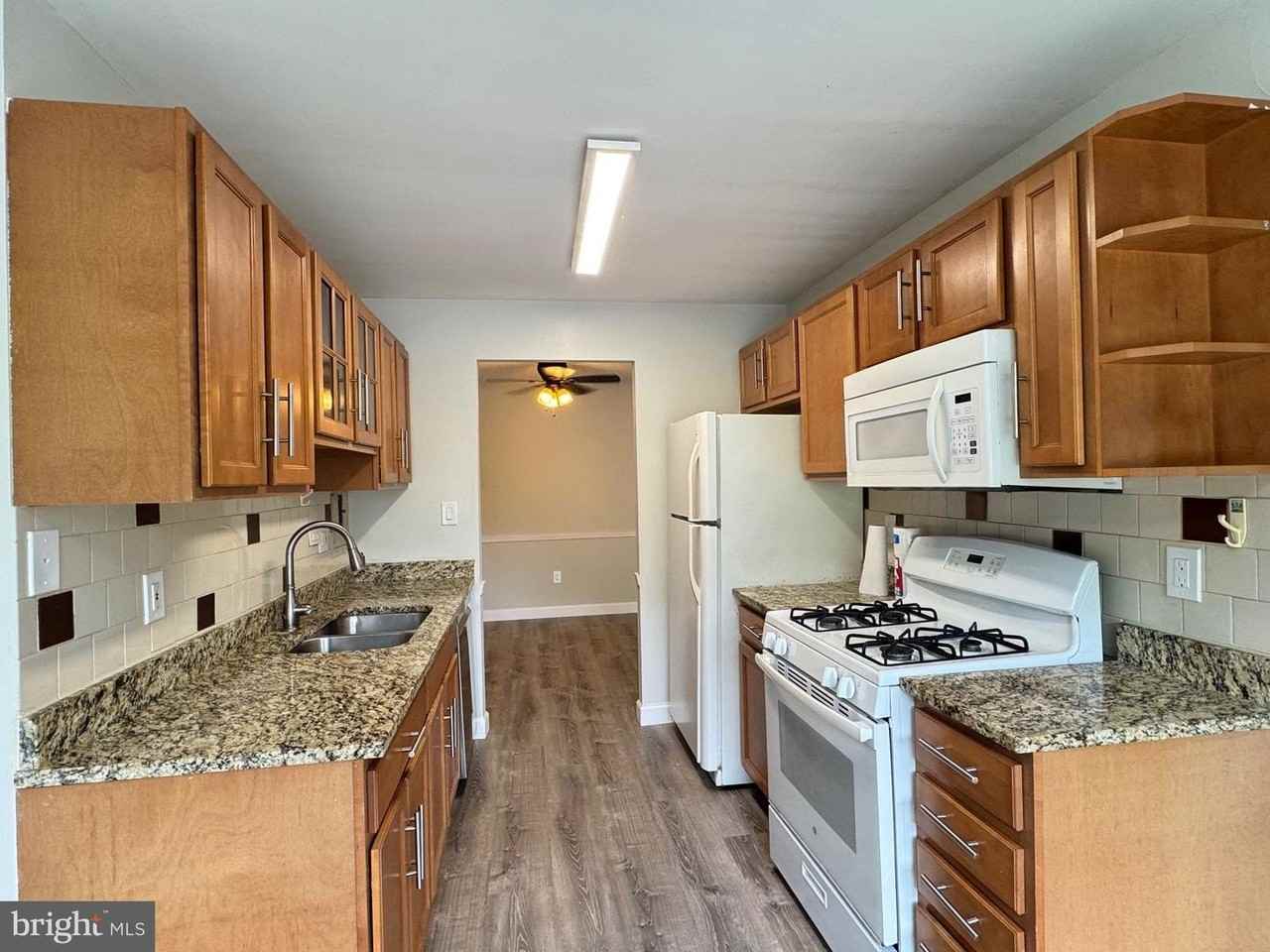 8723 Hayshed Ln - Photo 7 of 23