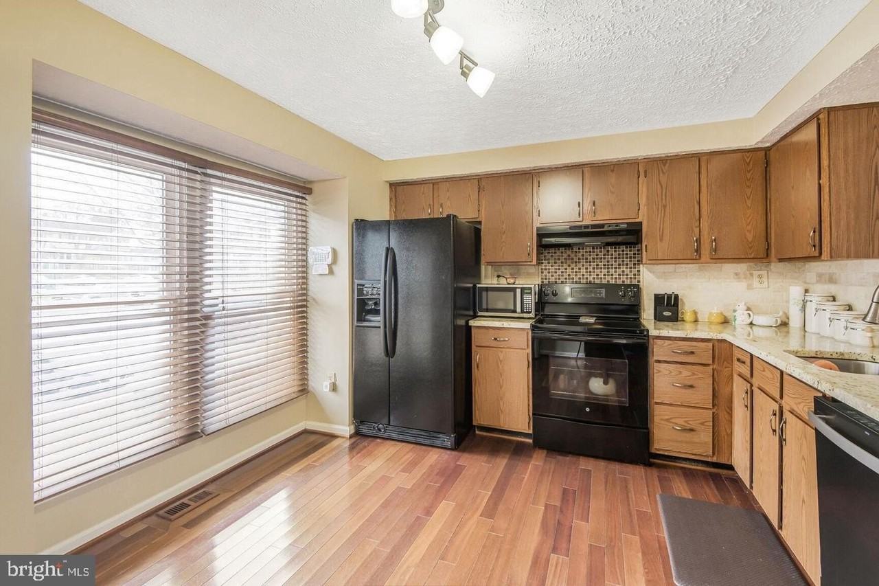 6121 Cedar Wood Dr - Photo 3 of 17