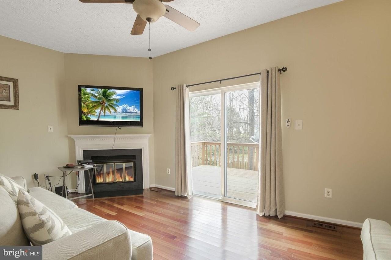 6121 Cedar Wood Dr - Photo 6 of 17