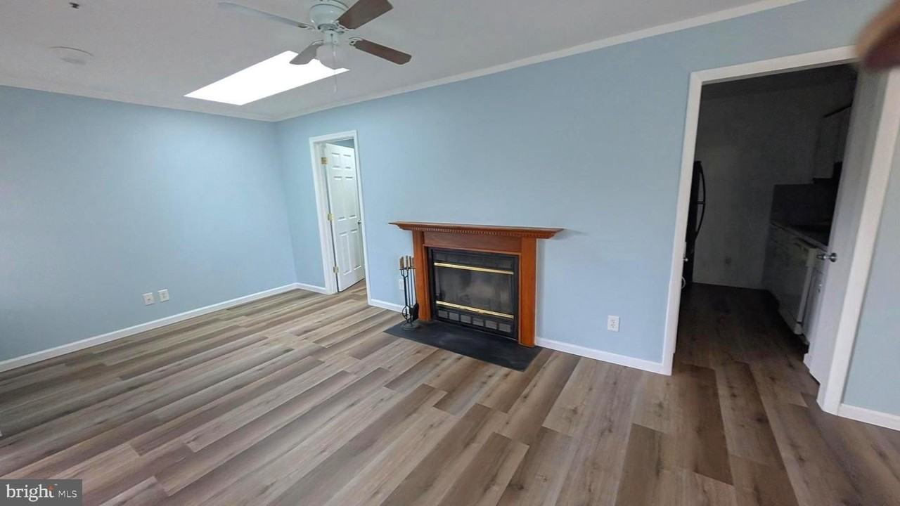 13402 Shady Knoll Dr - Photo 4 of 23