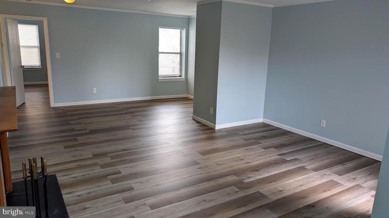 13402 Shady Knoll Dr - Photo 5 of 23