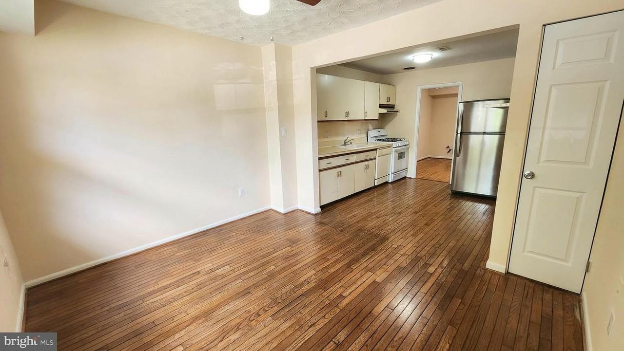 10823 Bucknell Dr - Photo 6 of 50