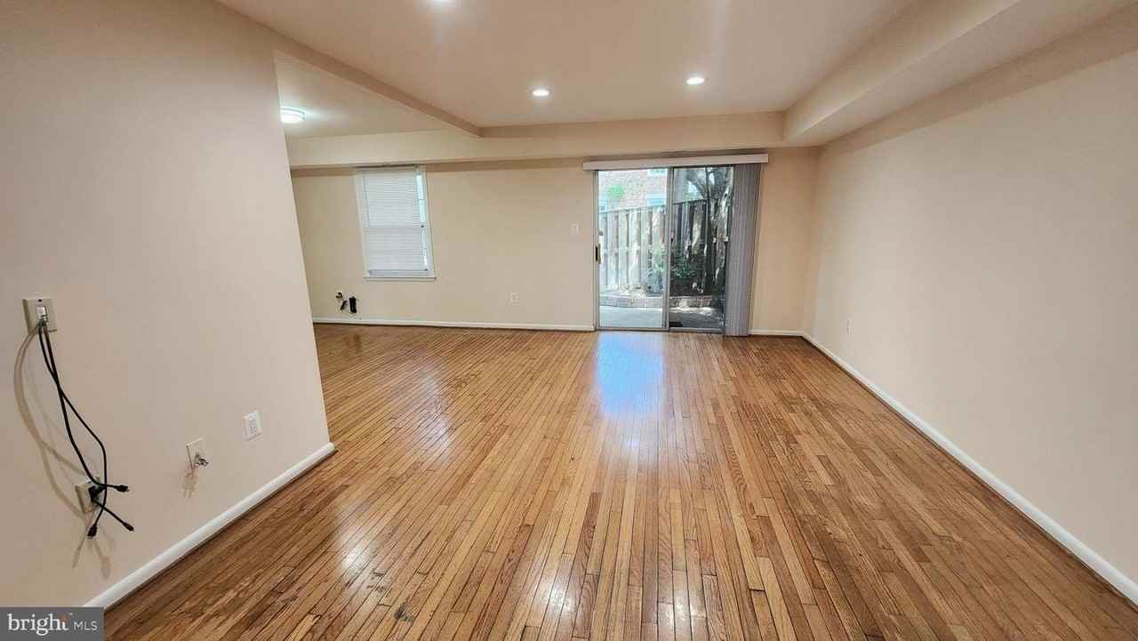 10823 Bucknell Dr - Photo 7 of 50