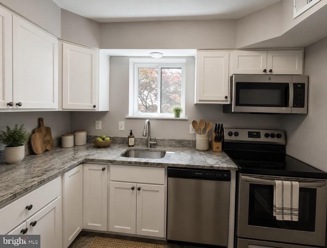 3216 Spartan Rd - Photo 6 of 35