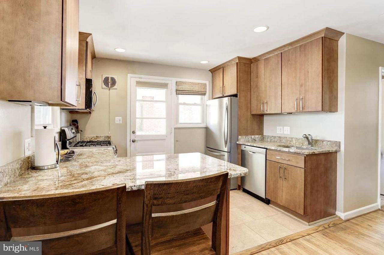 6408 Tisdale Ter - Photo 7 of 30