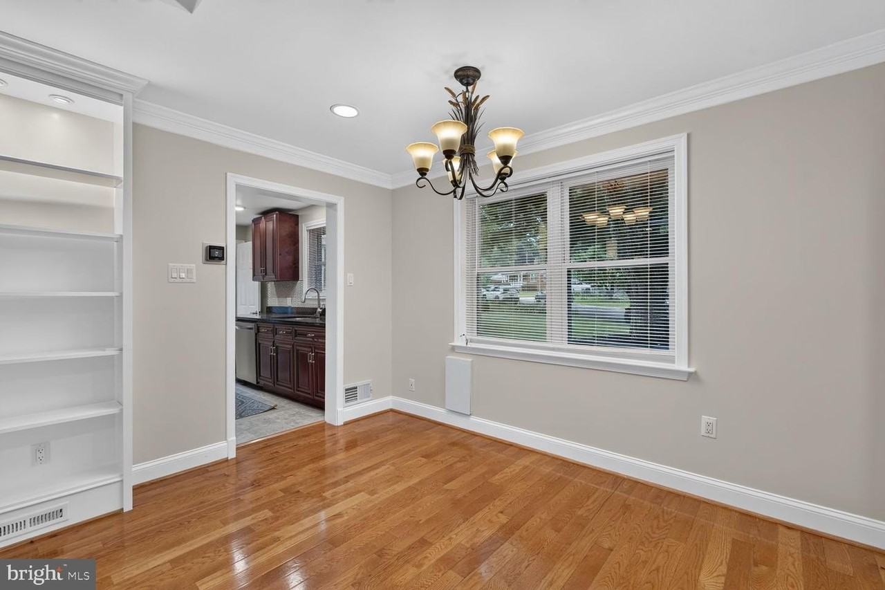 1813 Florin St - Photo 4 of 22