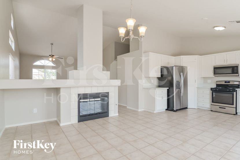 127 Tamarack Dr - Photo 7 of 15