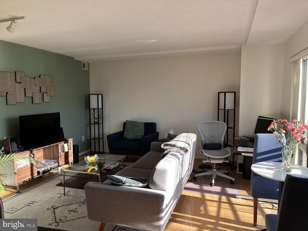 7923 Eastern Ave - Photo 5 of 11