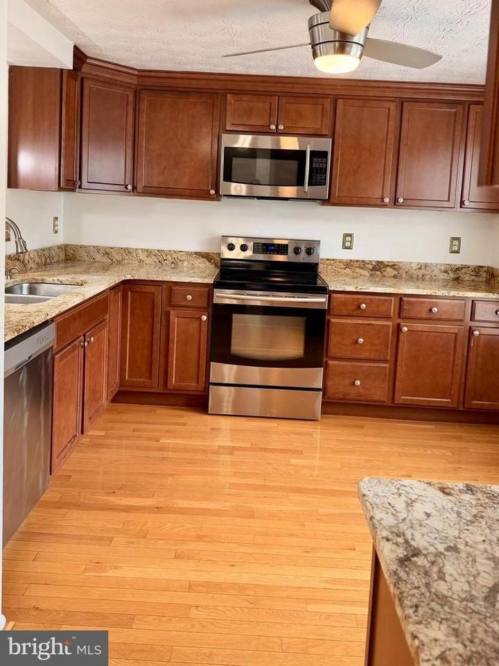 15765 Haynes Rd - Photo 3 of 18