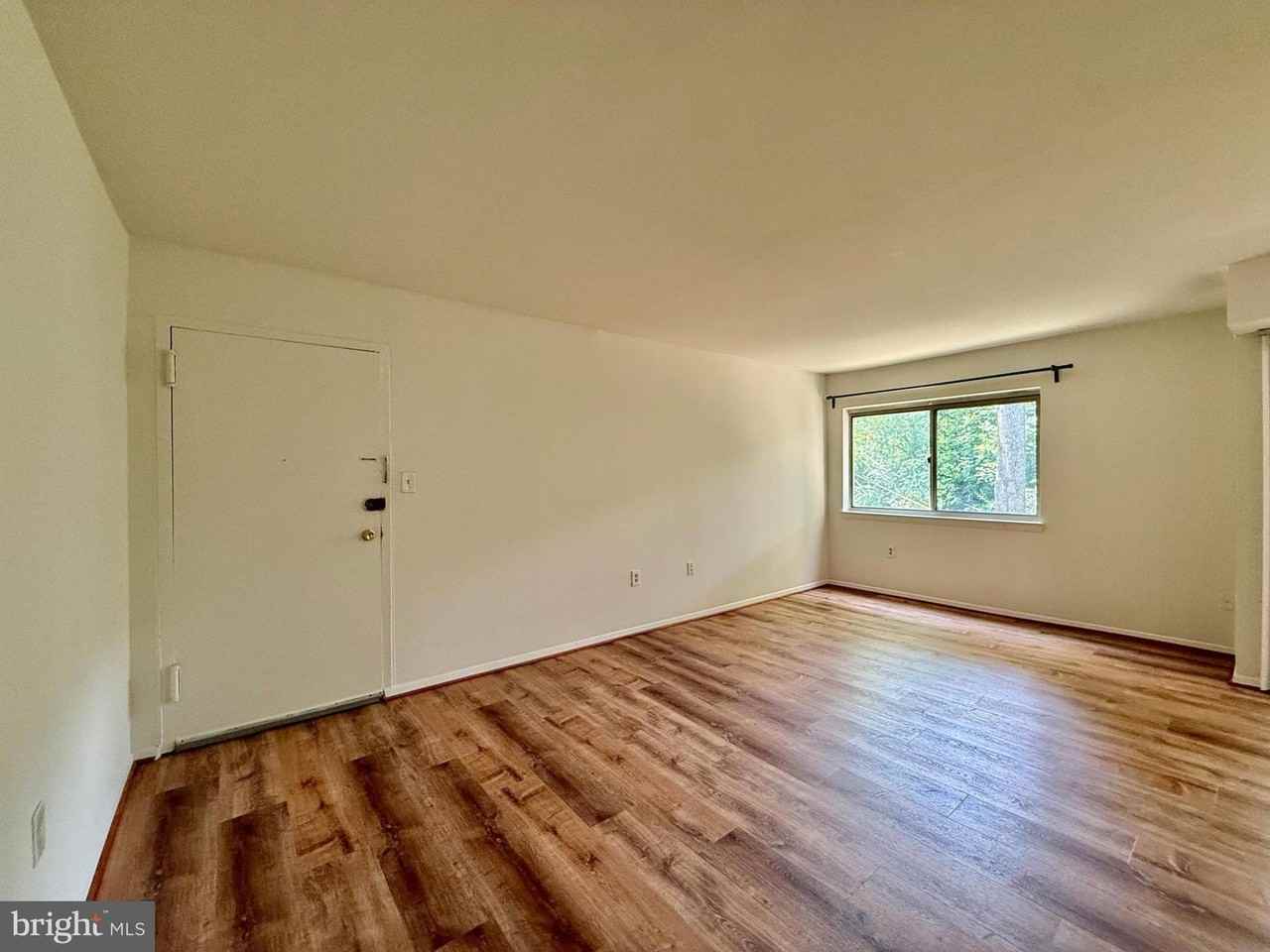 12204 Braxfield Ct - Photo 3 of 28